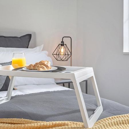 Luxury Serviced Apartments Stevenage, Hertfordshire Eksteriør bilde