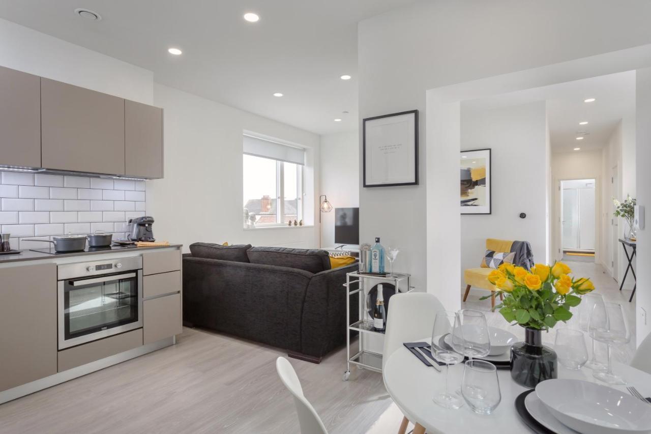 Luxury Serviced Apartments Stevenage, Hertfordshire Eksteriør bilde