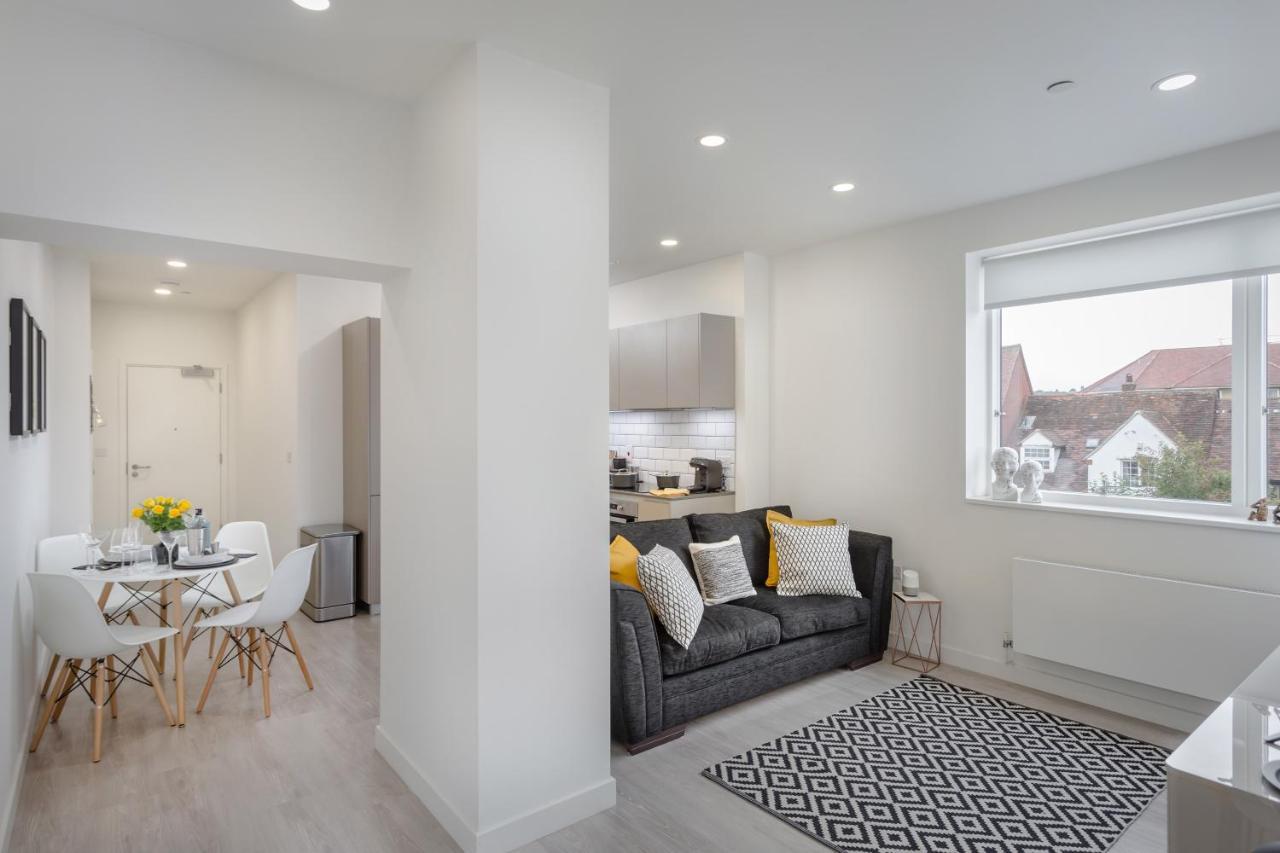 Luxury Serviced Apartments Stevenage, Hertfordshire Eksteriør bilde